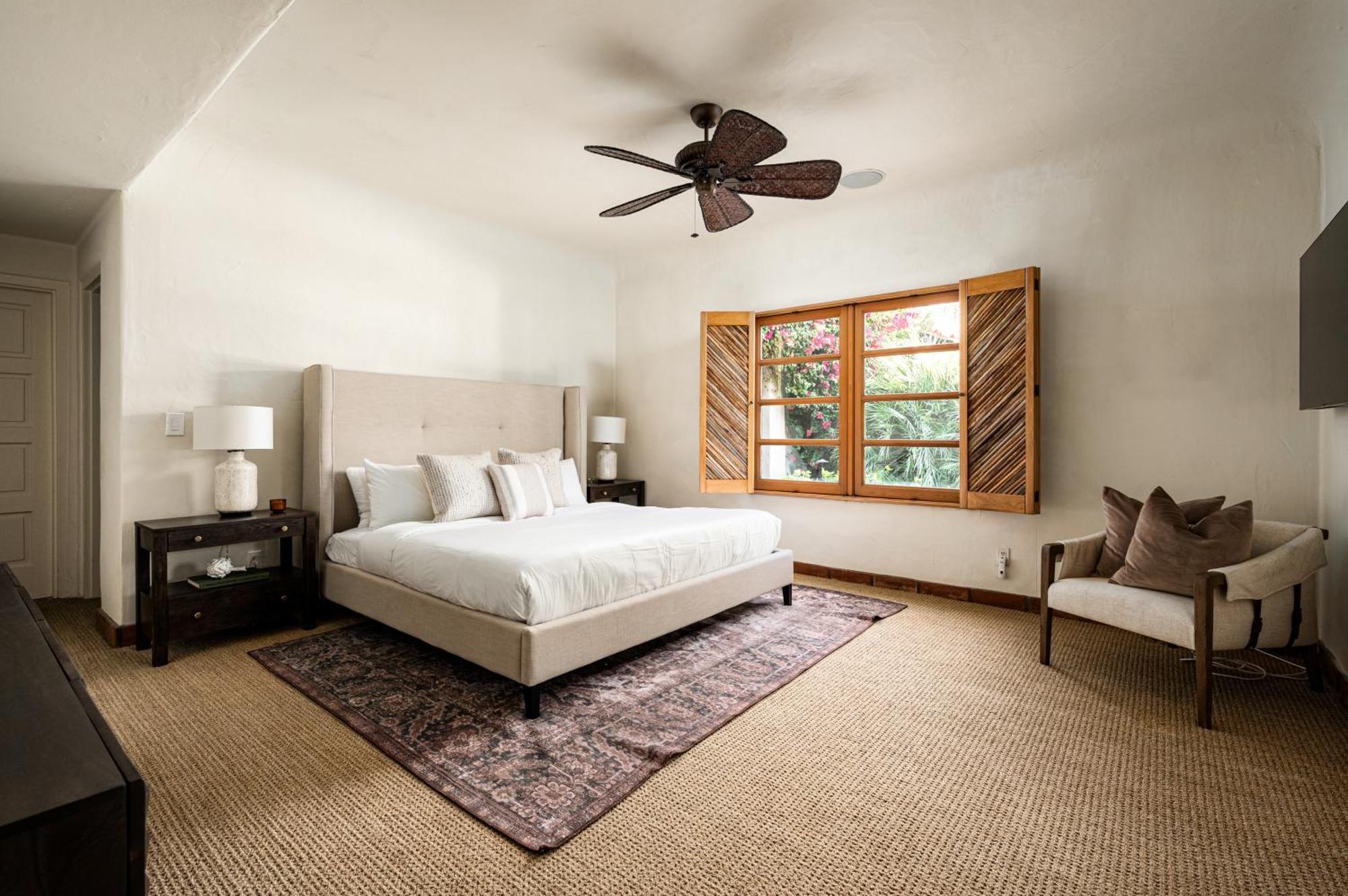 Hacienda Gardens Escape The City-life With A Private Oasis Holiday home