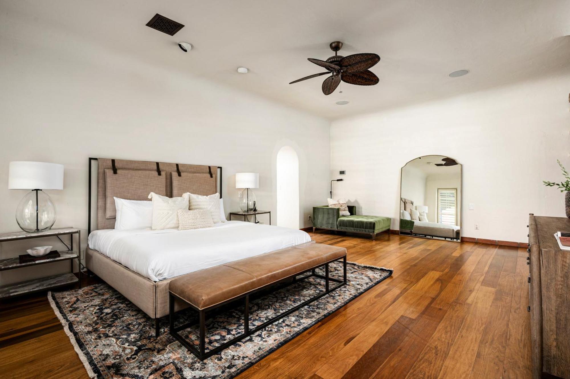 Hacienda Gardens Escape The City-life With A Private Oasis